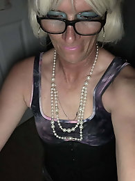 Insatiable tranny chick looks excited